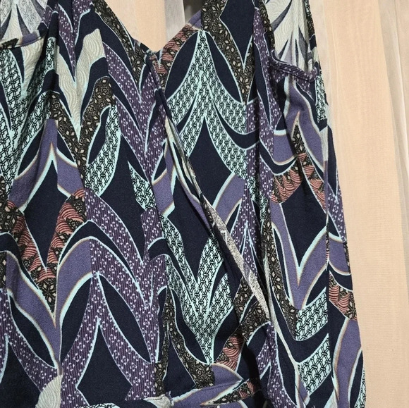 Chelsea28 Colorful Geometric Print Romper w/ Pockets, Vented/Wrap Back, EUC! - Picture 5 of 14